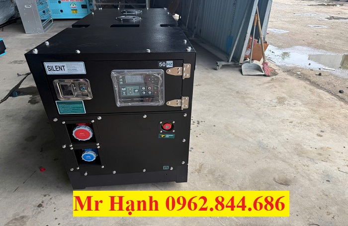máy phát điện gác cont lạnh